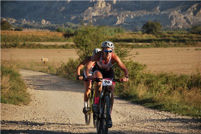 Leti Soria y Lucas Aurell lideran provisionalmente la XXV Copa Aragonesa de Duatlón Cros, Trofeo Bilstein Group.