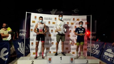 Alberto Sábado y Ascensión Gutierrez vencen en el IV Duatlón Nocturno de Sobradiel