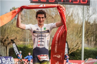 Fernando Zorrilla triple campeón de España de Duatlón M.D. y Marta Borbón subcampeona de España.