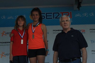 Cerca de 400 triatletas disfrutan del SERTRI de Zaragoza