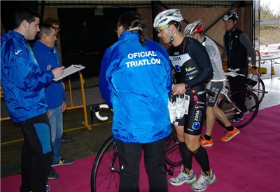 Los deportistas federados invitados a asistir de oyentes al Curso de Oficiales nivel 1