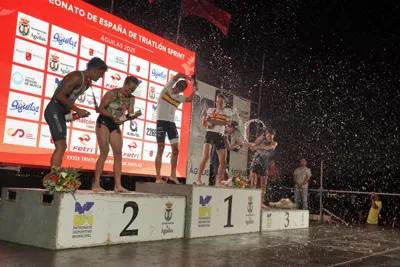 Triatletas aragoneses brillan en Águilas con podios en los Campeonatos de España de Triatlón Sprint
