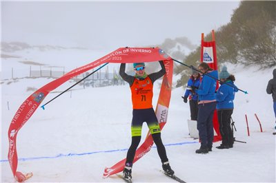 Marta Borbón y Miguel López ganan el Campeonato de España de Triatlón de Invierno 2025 en Reinosa