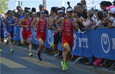 Dos triatletas aragoneses participan en la primera edición del ProTour FETRI con una participación de lujo