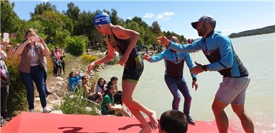 Ester Ruiz y Jaime Martín campeones de Aragón de Triatlón Cros 2019
