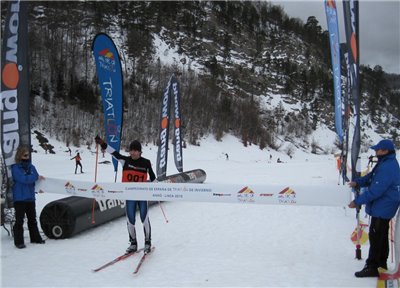 Víctor Lobo decimocuarto y Mónica Sáez decimoquinta en el Campeonato del Mundo del Triatlón de Invierno