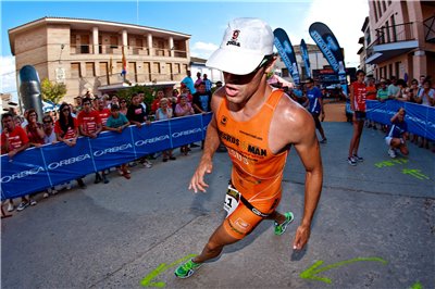 Jesús Alberto García y Mónica Ortín campeones de Argón de Triatlón