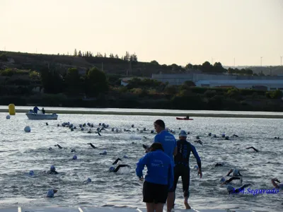 Mequinenza brinda una triple e histórica jornada de triatlón