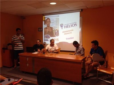 Helios presenta su proyecto de sección del triatlón