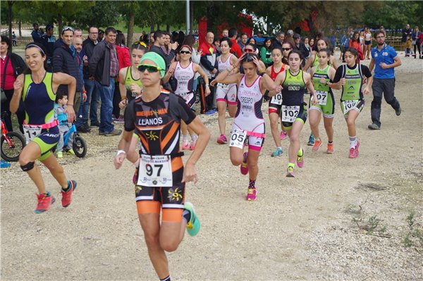 Ana Llanos se adjudica en Monzón la XXI Copa Aragonesa de Duatlón Cros