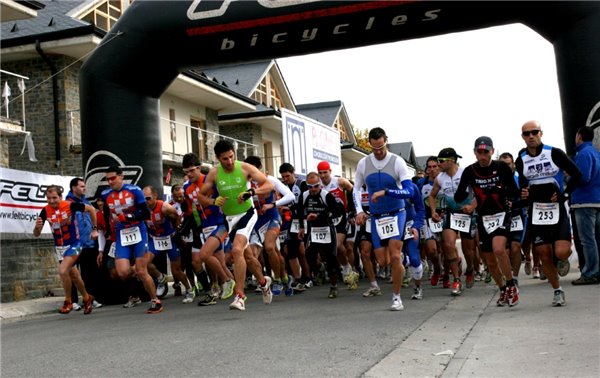 Sergio Gimeno vence con autoridad el XV Duatlón Cros "Trofeo Mayencos"