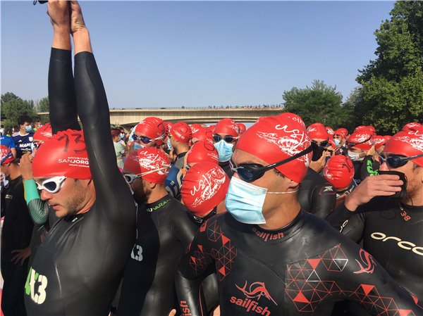 Daniel Tolosa y Claudia Esteban se adjudican el Triatlón de Zaragoza