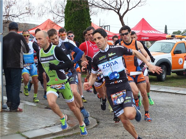 Armando García y Miren Andueza se imponen en el III Duatlón Cros de Andorra